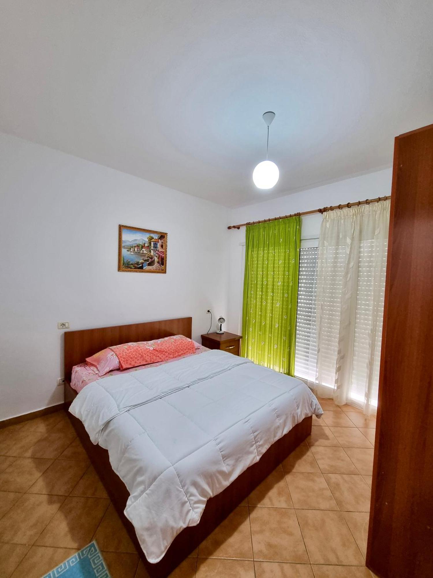 Apartment Ermest ,kavaje Rock Durrës