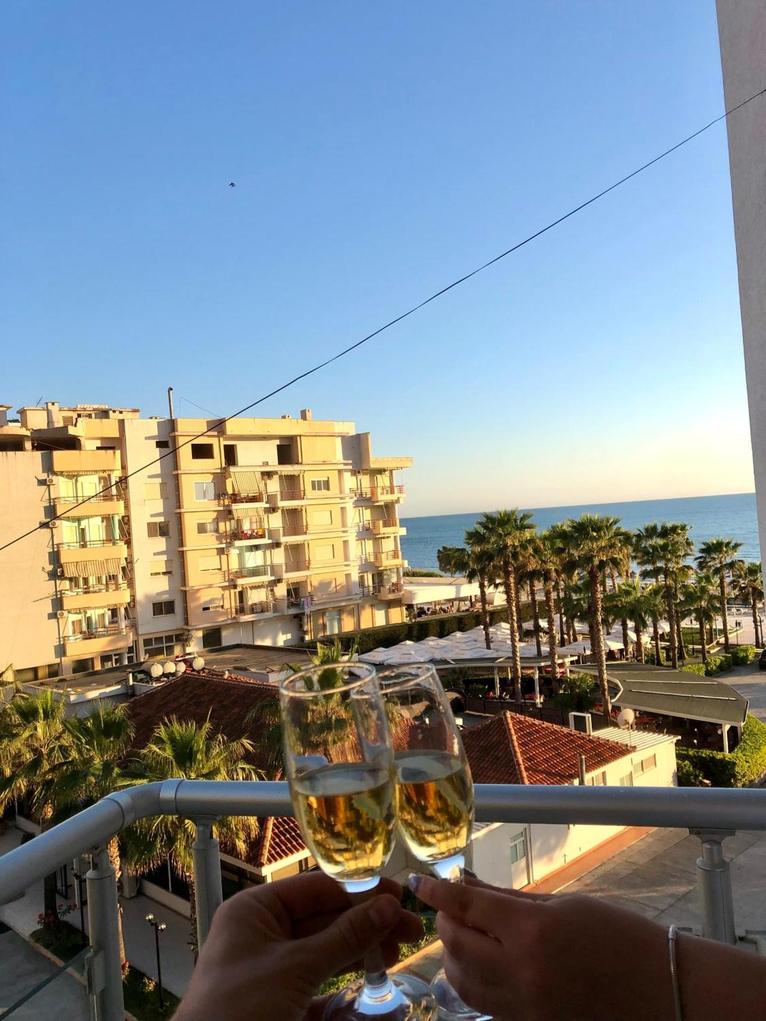 Ermest ,kavaje Rock Durrës