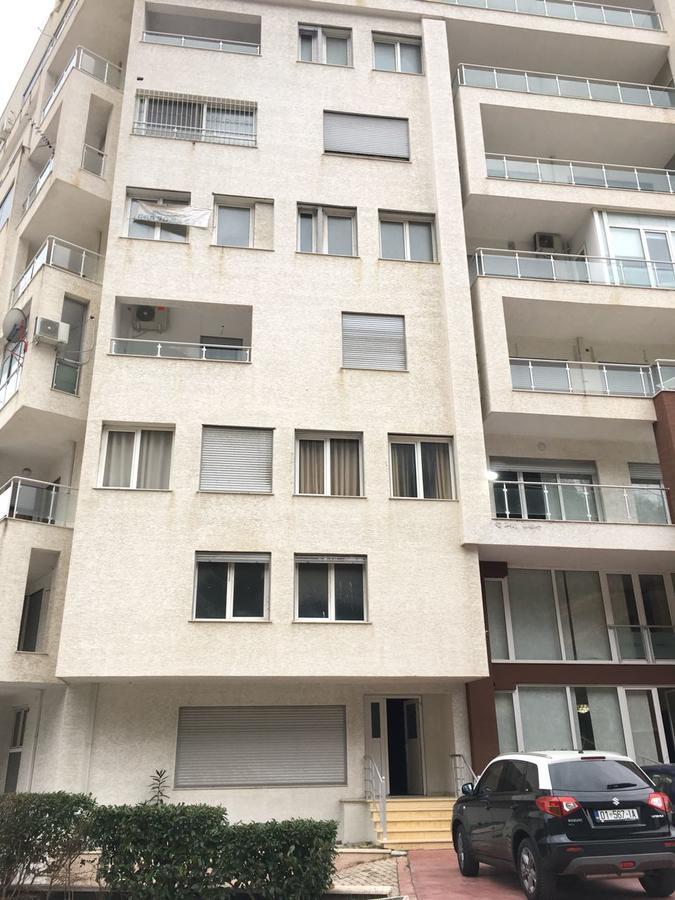 Apartment Ermest ,kavaje Rock *